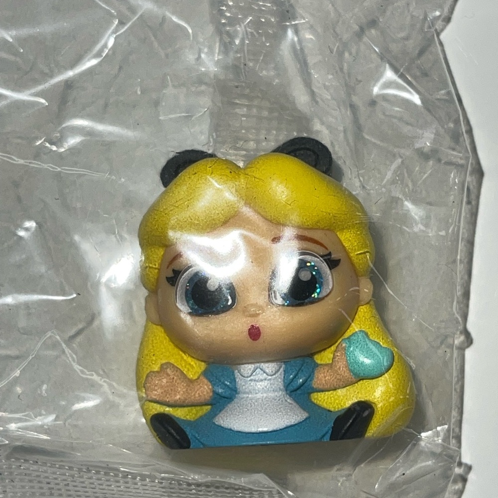 ALICE Disney Doorables Series 6